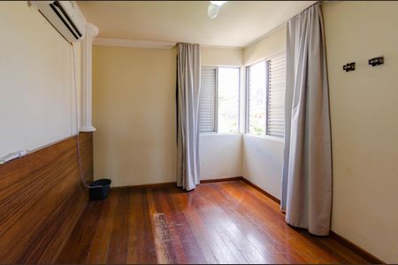 Apartamento à venda com 180m², 3 quartos e 2 vagasSuíte