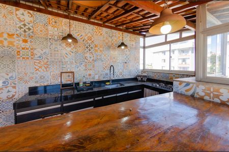 Apartamento à venda com 180m², 3 quartos e 2 vagasÁrea gourmet