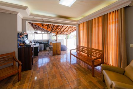 Apartamento à venda com 180m², 3 quartos e 2 vagasÁrea gourmet