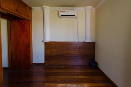 Apartamento à venda com 180m², 3 quartos e 2 vagasSuíte