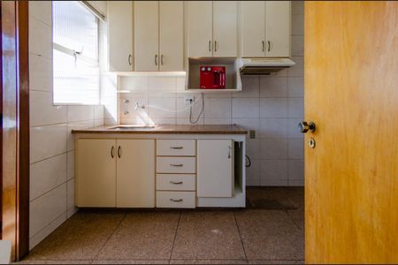 Apartamento à venda com 180m², 3 quartos e 2 vagasCozinha