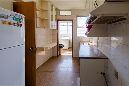 Apartamento à venda com 180m², 3 quartos e 2 vagasCozinha