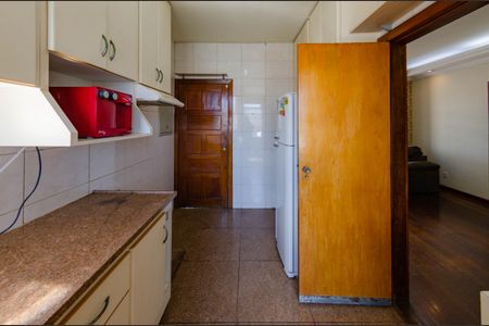 Apartamento à venda com 180m², 3 quartos e 2 vagasCozinha