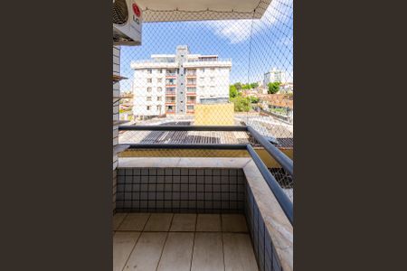 Apartamento à venda com 180m², 3 quartos e 2 vagasVaranda