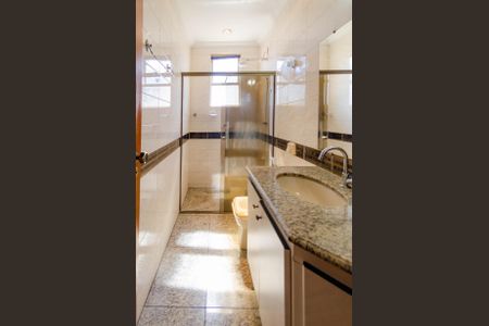 Apartamento à venda com 180m², 3 quartos e 2 vagasBanheiro