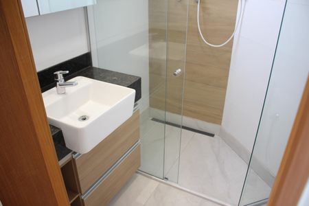 Apartamento à venda com 60m², 2 quartos e 1 vagaBanheiro Quarto 1