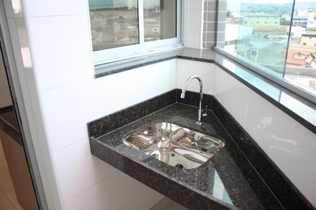 Apartamento à venda com 60m², 2 quartos e 1 vagaÁrea de Serviço