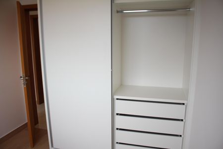 Apartamento à venda com 60m², 2 quartos e 1 vagaQuarto 2