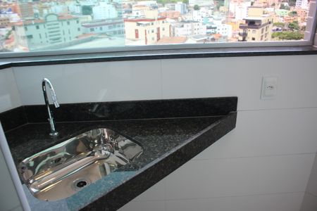 Apartamento à venda com 60m², 2 quartos e 1 vagaÁrea de Serviço