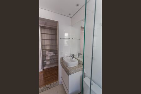 Apartamento para alugar com 134m², 2 quartos e 3 vagas Apartamento para alugar com 134m², 2 quartos e 3 vagasBanheiro da Suíte