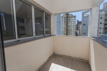 Apartamento para alugar com 134m², 2 quartos e 3 vagas Apartamento para alugar com 134m², 2 quartos e 3 vagasVaranda da Sala 2 na Cobertura