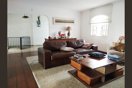 Casa à venda com 430m², 4 quartos e 5 vagas