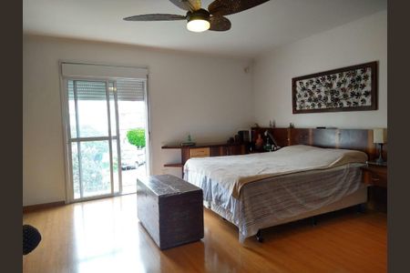 Casa à venda com 430m², 4 quartos e 5 vagas