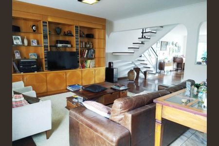 Casa à venda com 430m², 4 quartos e 5 vagas