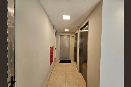 Apartamento à venda com 50m², 2 quartos e sem vaga Apartamento à venda com 50m², 2 quartos e sem vagaHall de Entrada