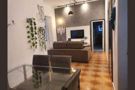 Casa à venda com 150m², 4 quartos e 3 vagas Casa à venda com 150m², 4 quartos e 3 vagasSala