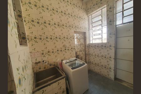 Casa à venda com 150m², 4 quartos e 3 vagas Casa à venda com 150m², 4 quartos e 3 vagasLavanderia