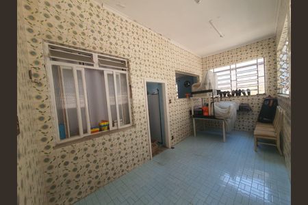 Casa à venda com 150m², 4 quartos e 3 vagas Casa à venda com 150m², 4 quartos e 3 vagasEntrada