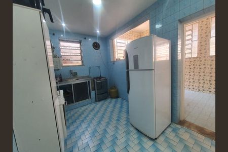 Casa à venda com 150m², 4 quartos e 3 vagas Casa à venda com 150m², 4 quartos e 3 vagasCozinha