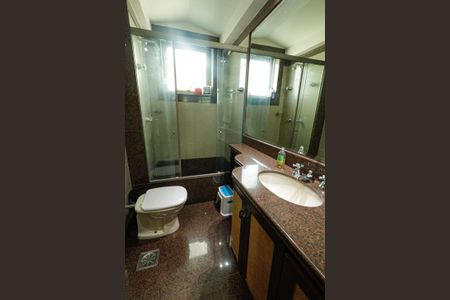 Apartamento à venda com 150m², 5 quartos e 3 vagas Apartamento à venda com 150m², 5 quartos e 3 vagasBanheiro