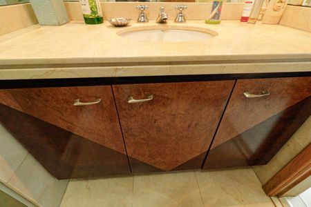 Apartamento à venda com 150m², 5 quartos e 3 vagas Apartamento à venda com 150m², 5 quartos e 3 vagasQuarto 1