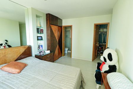 Apartamento à venda com 150m², 5 quartos e 3 vagas Apartamento à venda com 150m², 5 quartos e 3 vagasQuarto 1