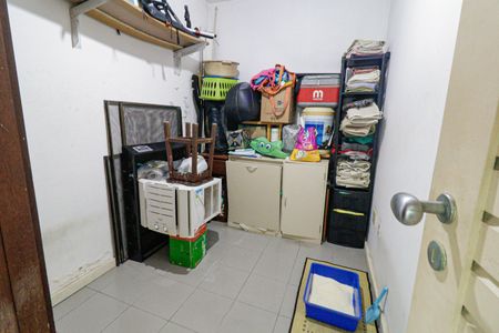 Apartamento à venda com 150m², 5 quartos e 3 vagas Apartamento à venda com 150m², 5 quartos e 3 vagasÁrea de Serviço