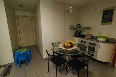 Apartamento à venda com 150m², 5 quartos e 3 vagas Apartamento à venda com 150m², 5 quartos e 3 vagasCozinha
