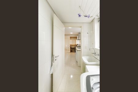 Apartamento à venda com 93m², 2 quartos e 2 vagas Apartamento à venda com 93m², 2 quartos e 2 vagasÁrea de Serviço