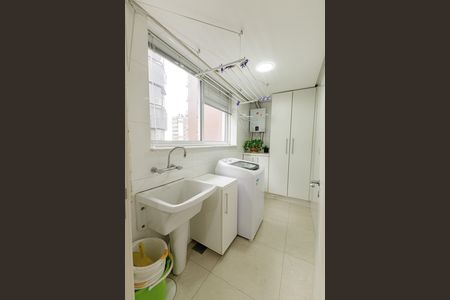 Apartamento à venda com 93m², 2 quartos e 2 vagas Apartamento à venda com 93m², 2 quartos e 2 vagasÁrea de Serviço