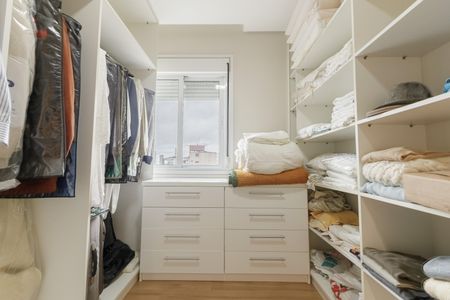 Apartamento à venda com 93m², 2 quartos e 2 vagas Apartamento à venda com 93m², 2 quartos e 2 vagasCloset