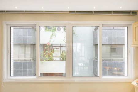 Apartamento à venda com 93m², 2 quartos e 2 vagas Apartamento à venda com 93m², 2 quartos e 2 vagasSala - Vista