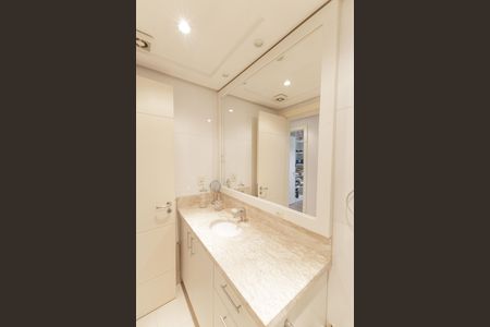 Apartamento à venda com 93m², 2 quartos e 2 vagas Apartamento à venda com 93m², 2 quartos e 2 vagasBanheiro