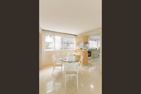 Apartamento à venda com 93m², 2 quartos e 2 vagas Apartamento à venda com 93m², 2 quartos e 2 vagasSala