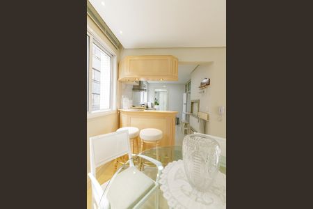 Apartamento à venda com 93m², 2 quartos e 2 vagas Apartamento à venda com 93m², 2 quartos e 2 vagasSala