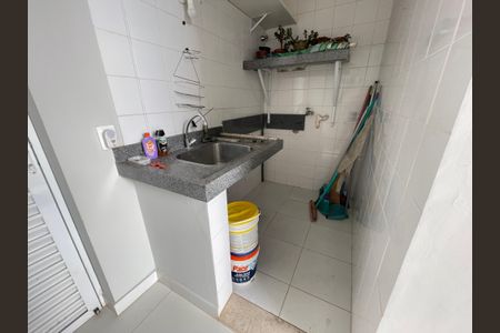 Casa de condomínio para alugar com 322m², 4 quartos e 3 vagas Casa de condomínio para alugar com 322m², 4 quartos e 3 vagasÁrea de Serviço