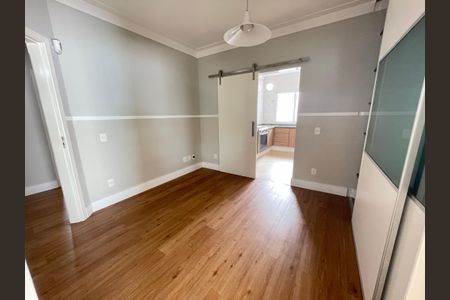 Casa de condomínio para alugar com 322m², 4 quartos e 3 vagas Casa de condomínio para alugar com 322m², 4 quartos e 3 vagasEscritório