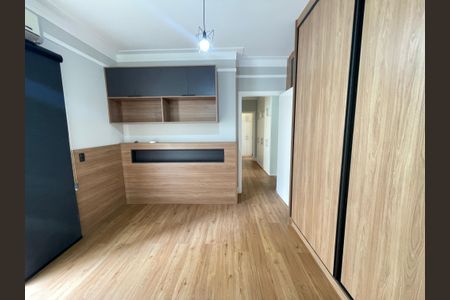 Casa de condomínio para alugar com 322m², 4 quartos e 3 vagas Casa de condomínio para alugar com 322m², 4 quartos e 3 vagasSuíte 3