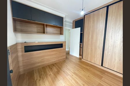 Casa de condomínio para alugar com 322m², 4 quartos e 3 vagas Casa de condomínio para alugar com 322m², 4 quartos e 3 vagasSuíte 3