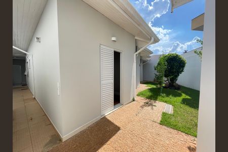 Casa de condomínio para alugar com 322m², 4 quartos e 3 vagas Casa de condomínio para alugar com 322m², 4 quartos e 3 vagasQuarto de Serviço