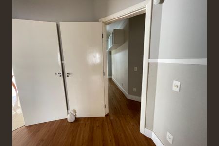 Casa de condomínio para alugar com 322m², 4 quartos e 3 vagas Casa de condomínio para alugar com 322m², 4 quartos e 3 vagasEscritório