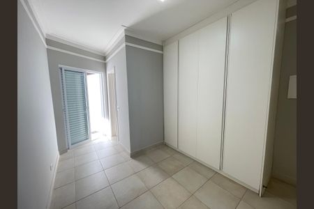 Casa de condomínio para alugar com 322m², 4 quartos e 3 vagas Casa de condomínio para alugar com 322m², 4 quartos e 3 vagasSuíte 4