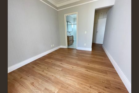 Casa de condomínio para alugar com 322m², 4 quartos e 3 vagas Casa de condomínio para alugar com 322m², 4 quartos e 3 vagasSuíte 1