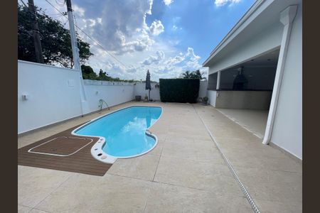 Casa de condomínio para alugar com 322m², 4 quartos e 3 vagas Casa de condomínio para alugar com 322m², 4 quartos e 3 vagasPiscina