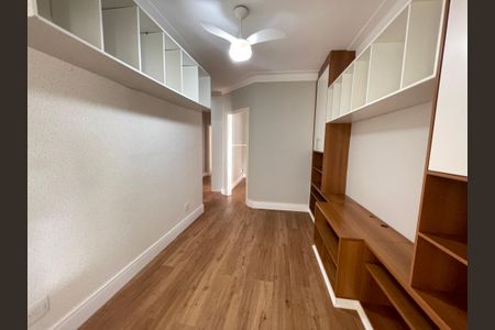 Casa de condomínio para alugar com 322m², 4 quartos e 3 vagas Casa de condomínio para alugar com 322m², 4 quartos e 3 vagasSala 2