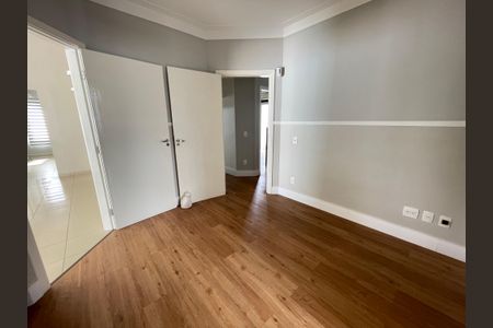 Casa de condomínio para alugar com 322m², 4 quartos e 3 vagas Casa de condomínio para alugar com 322m², 4 quartos e 3 vagasEscritório