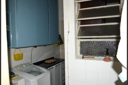 Apartamento à venda com 77m², 3 quartos e 1 vagaÁrea de Serviço