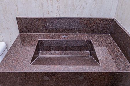 Casa à venda com 181m², 3 quartos e 4 vagasBanheiro