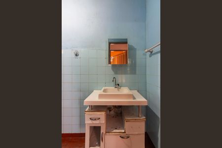 Casa à venda com 250m², 6 quartos e 5 vagasBanheiro 2