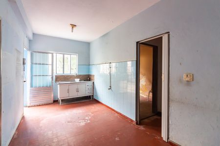 Casa à venda com 250m², 6 quartos e 5 vagasCozinha